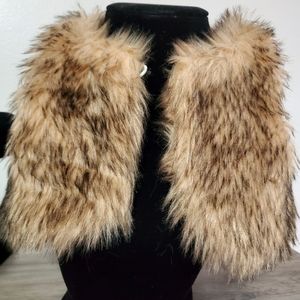 Baby' s Babyrageous faux fur brown/tan vest in Size 6 mos.